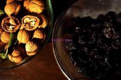 Resep kuliner dan resep foto Prune dengan kacang dan krim asam